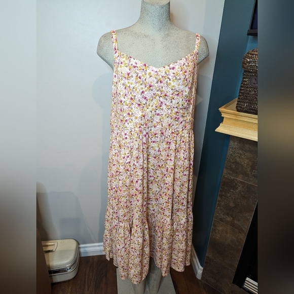 NWT Torrid Midi Rayon floral Tiered Dress, size 1x 14/16 - Picture 9 of 16